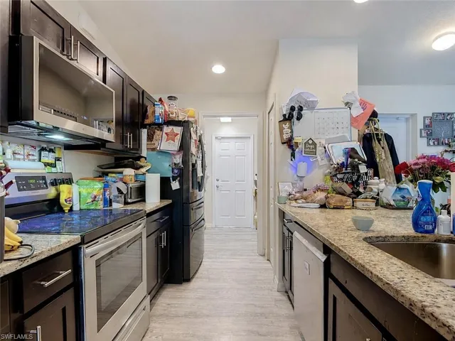 5042 Se Tradewinds Cir, Labelle, Florida 33935