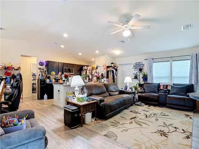 5042 Se Tradewinds Cir, Labelle, Florida 33935