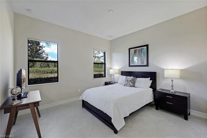 Guest bedroom #1