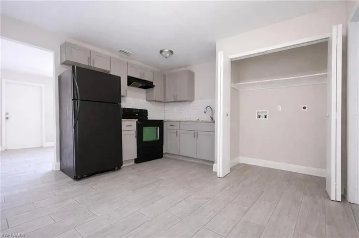 5451  11th  AVE, Fort Myers, FL 33907