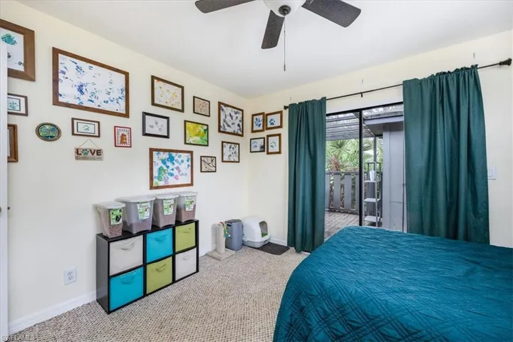1040  Oak Forest  DR, Naples, FL 34104