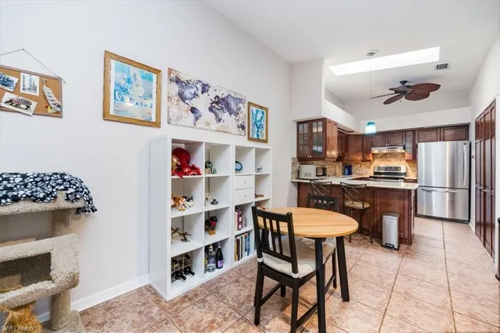 1040  Oak Forest  DR, Naples, FL 34104