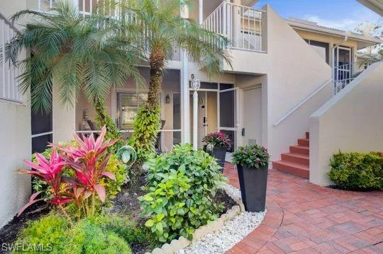2420 Hidden Lake Dr 5, Naples, Florida 34112