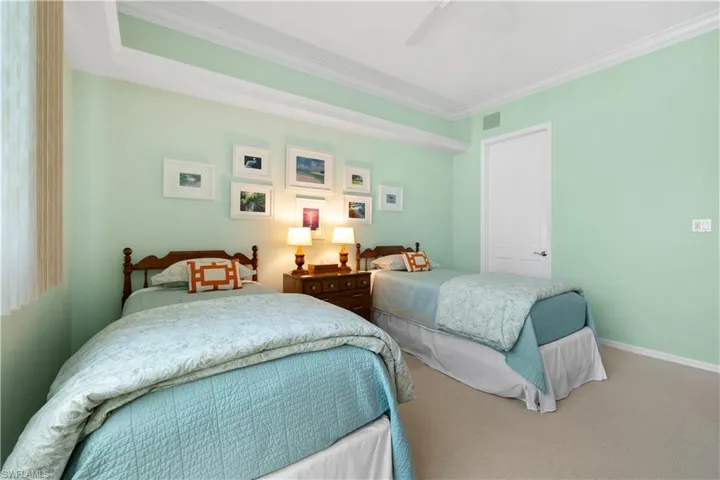 7515 Pelican Bay Blvd Ph D, Naples, Florida 34108