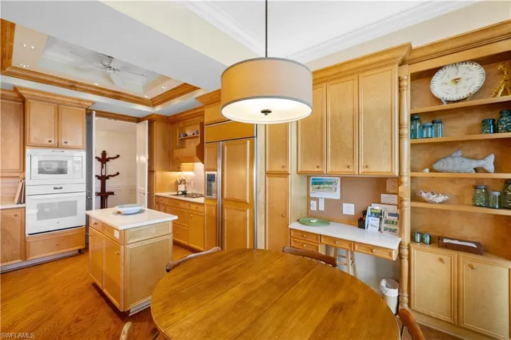 7515 Pelican Bay Blvd Ph D, Naples, Florida 34108