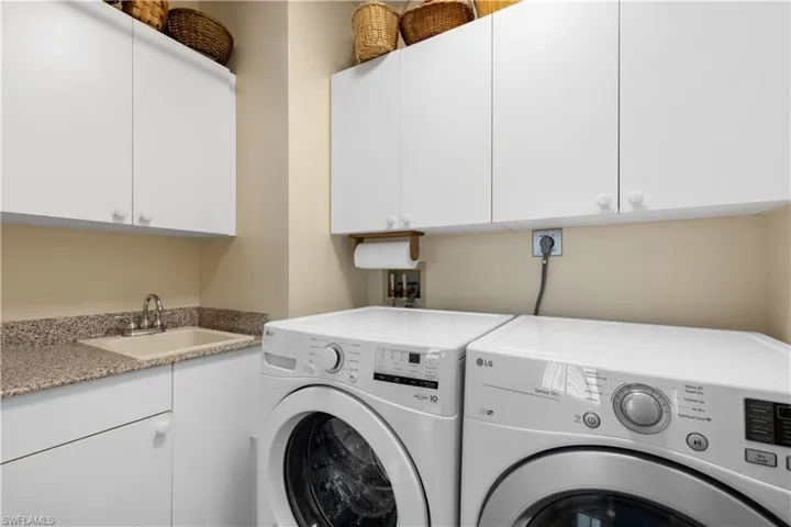 7515 Pelican Bay Blvd Ph D, Naples, Florida 34108
