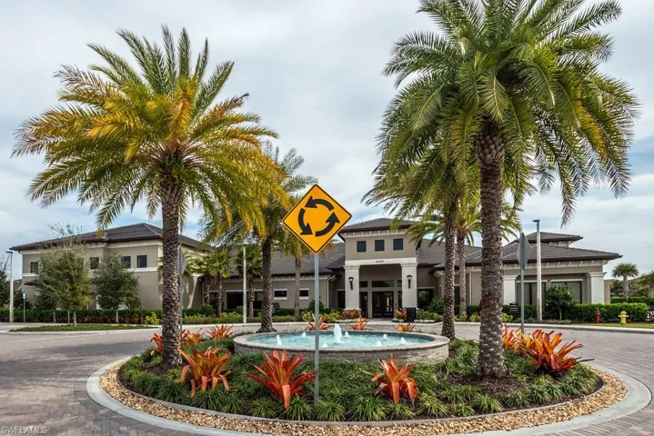 4486  Crimson  AVE, Naples, FL 34119