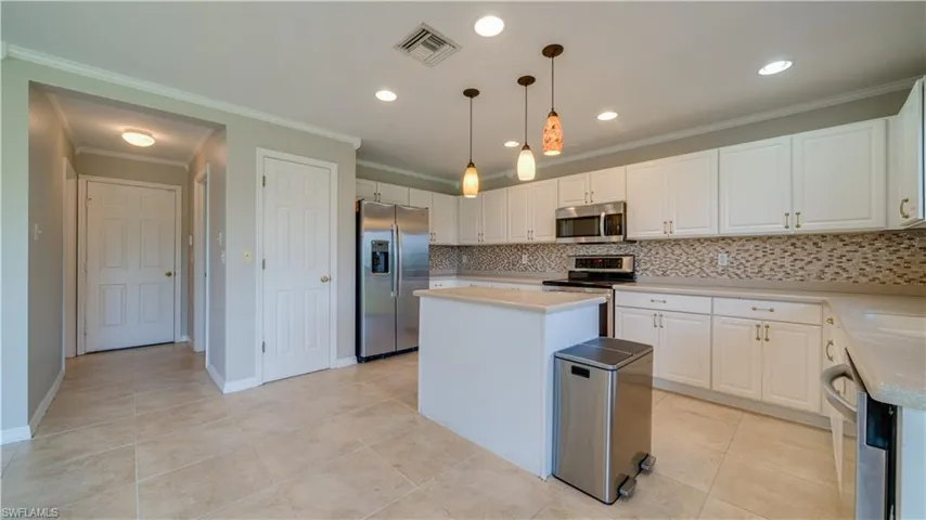 8130 Fountain Mist Blvd, Lehigh Acres, Florida 33972