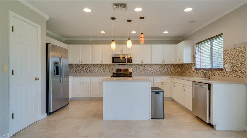 8130 Fountain Mist Blvd, Lehigh Acres, Florida 33972
