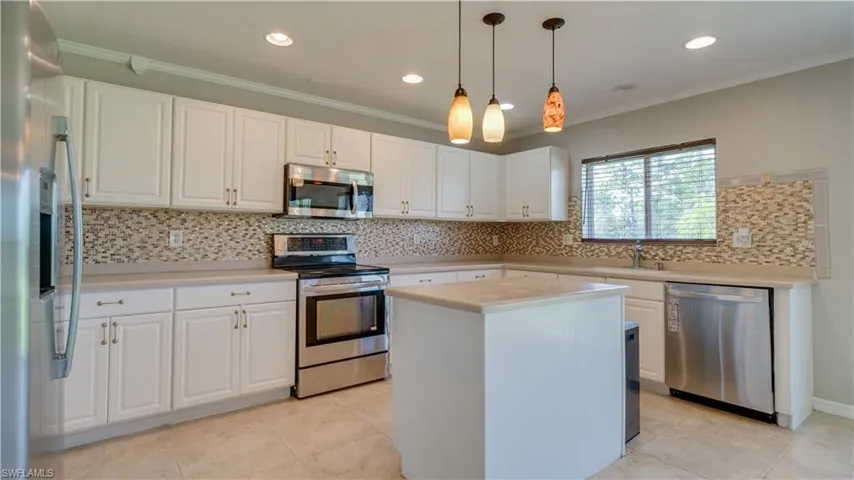 8130 Fountain Mist Blvd, Lehigh Acres, Florida 33972