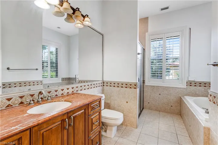 bathroom 1st floor