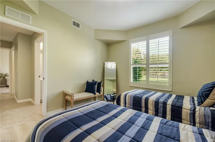 Guest bedroom