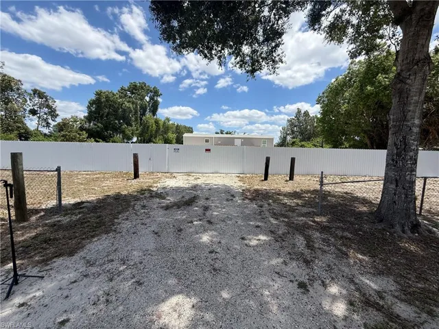 8165 Heck Dr, North Fort Myers, Florida 33917