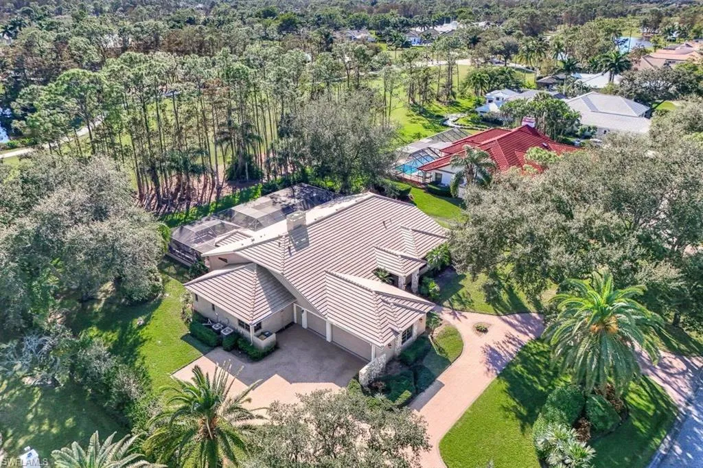 4556 Pond Apple DR, Naples, FL 34119,224099062