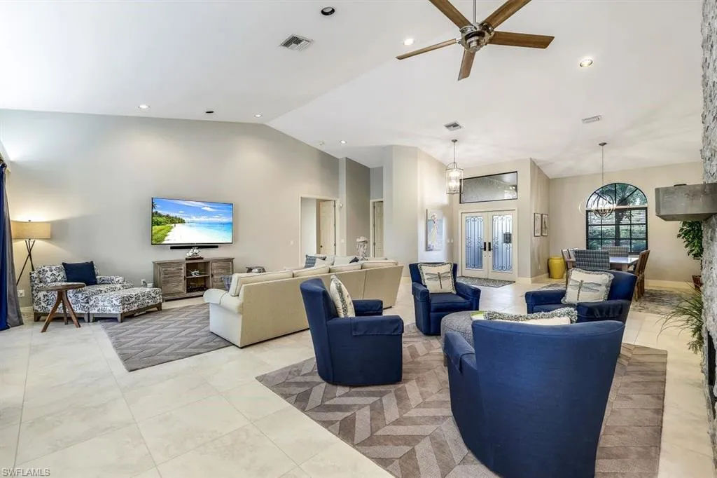 4556 Pond Apple DR, Naples, FL 34119,224099062