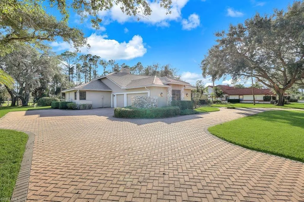 4556 Pond Apple DR, Naples, FL 34119,224099062