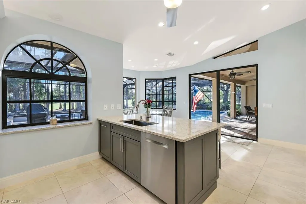 4556 Pond Apple DR, Naples, FL 34119,224099062