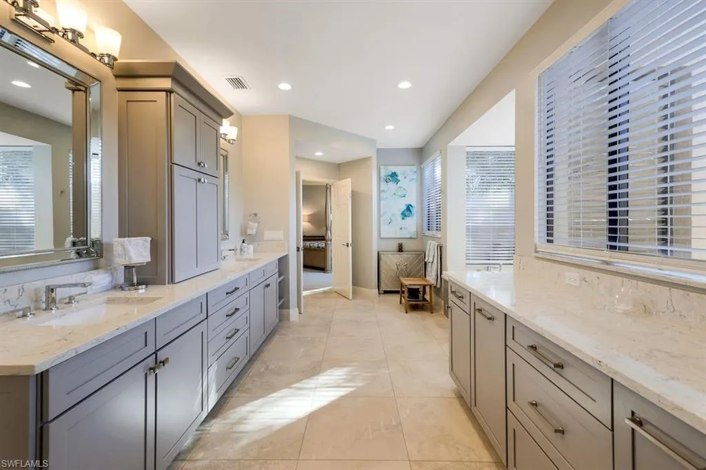 4556 Pond Apple DR, Naples, FL 34119,224099062