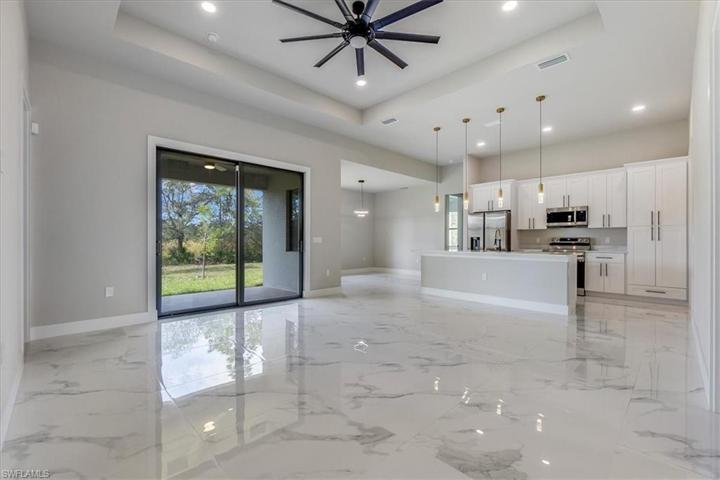 Gorgeous living space.