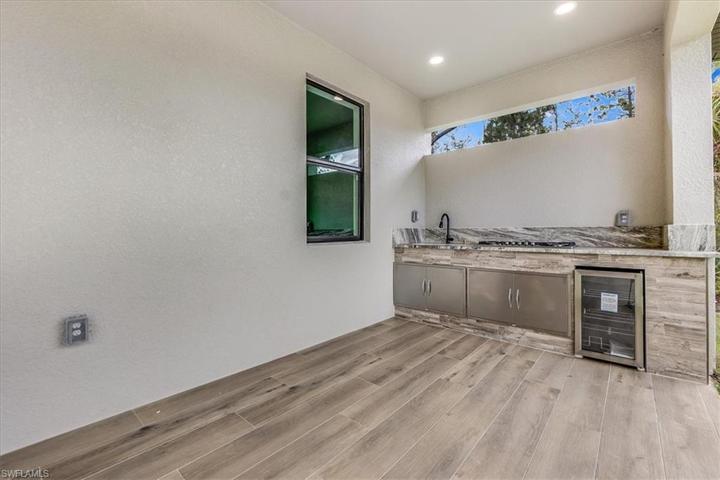 Summer kitchen - perfect for hosting!!