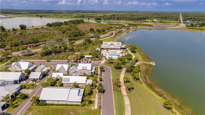 This property is only 3 doors down from Lake Timber Lodge!