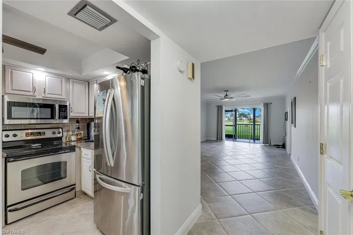 29  High Point E CIR, Naples, FL 34103