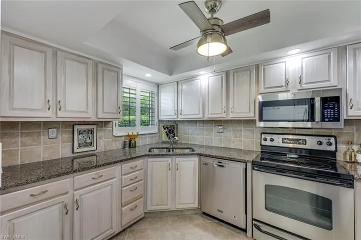 29  High Point E CIR, Naples, FL 34103