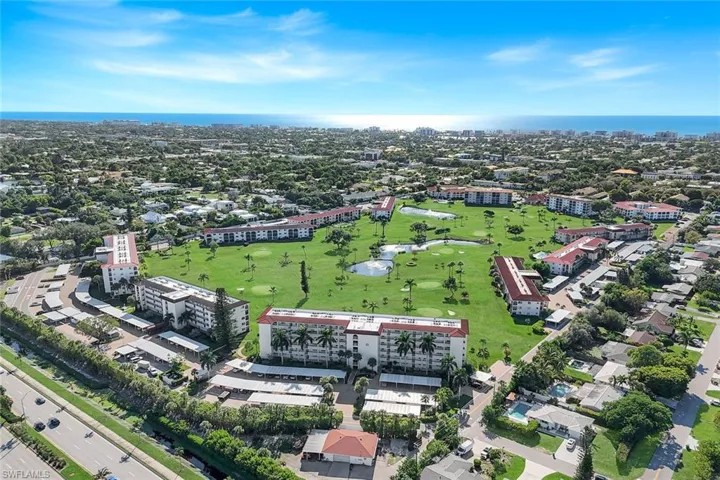 29  High Point E CIR, Naples, FL 34103