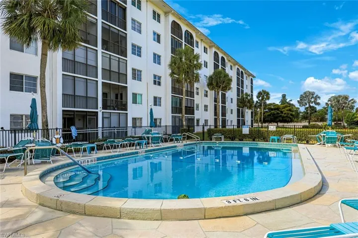 29  High Point E CIR, Naples, FL 34103