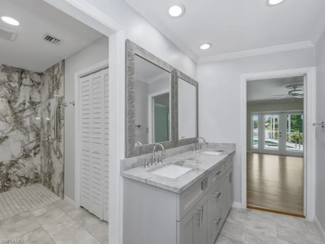 740 Bald Eagle Dr 40, Naples, Florida 34105