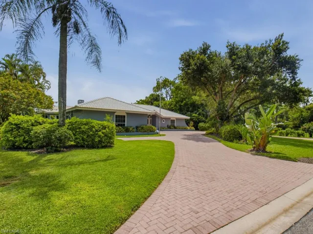 740 Bald Eagle Dr 40, Naples, Florida 34105