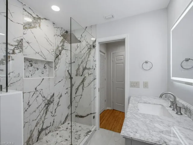 740 Bald Eagle Dr 40, Naples, Florida 34105