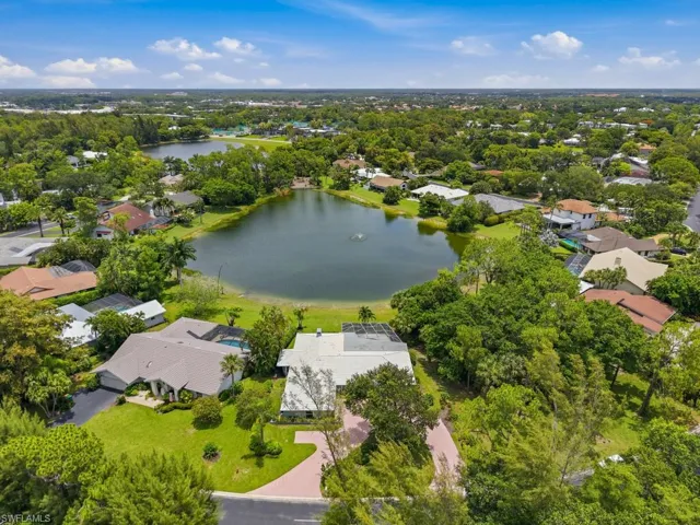 740 Bald Eagle Dr 40, Naples, Florida 34105