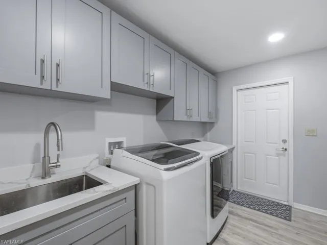 740 Bald Eagle Dr 40, Naples, Florida 34105