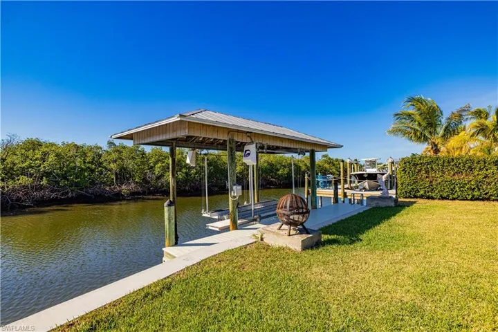 2579 Eighth Ave, St. James City, Florida 33956