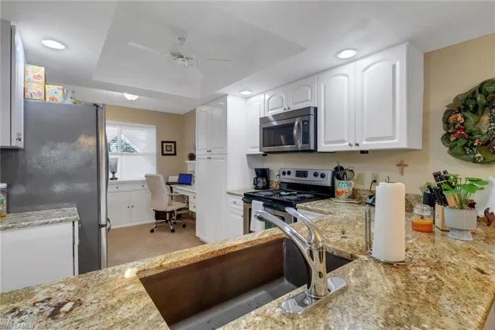 420  Fox Haven  DR, Naples, FL 34104