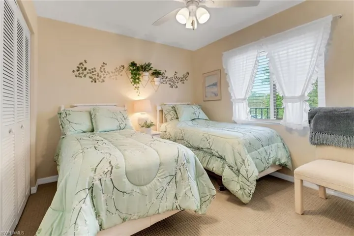 420  Fox Haven  DR, Naples, FL 34104