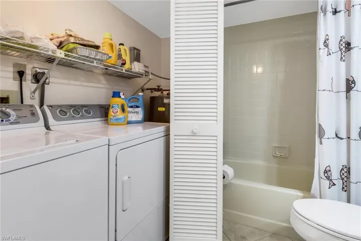 420  Fox Haven  DR, Naples, FL 34104