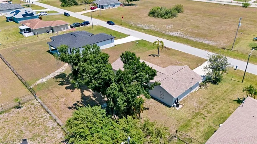2124 Ne 7th Pl, Cape Coral Fl 33909