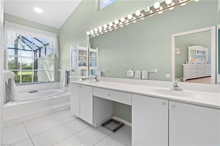 13520 Southampton Dr, Bonita Springs, Florida 34135