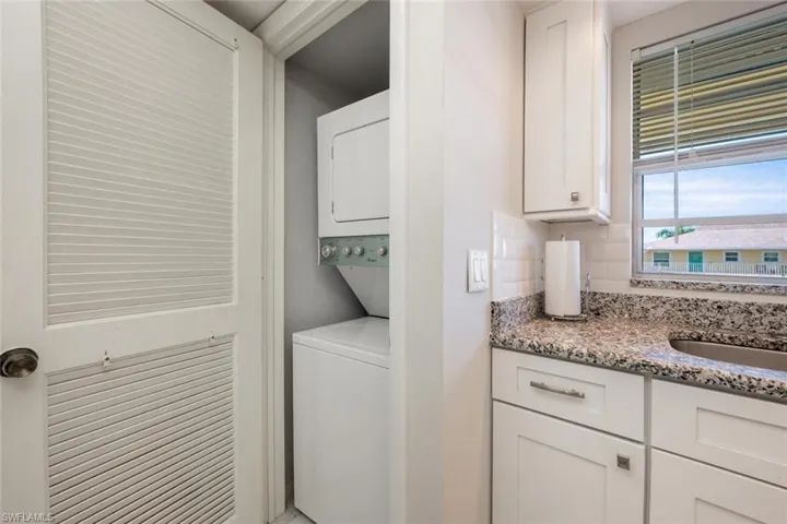 351  Charlemagne  BLVD, Naples, FL 34112