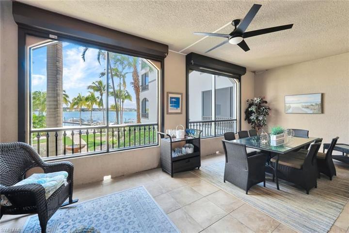Beach/Lake facing Lanai