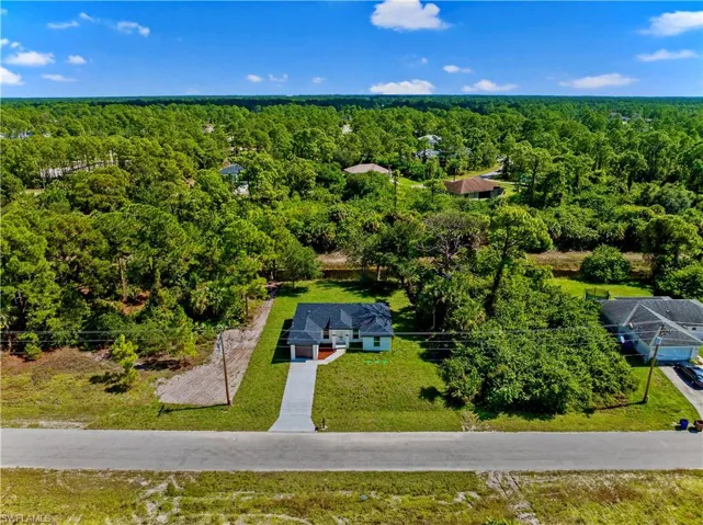 663  Hawthorne S AVE, Lehigh Acres, FL 33974