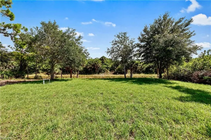 663  Hawthorne S AVE, Lehigh Acres, FL 33974