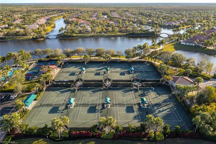 28201  Jeneva  WAY, Bonita Springs, FL 34135