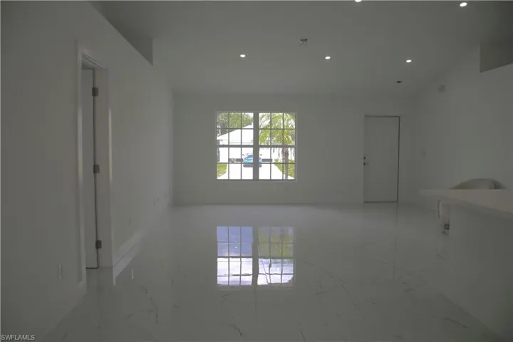 1716 NE 6th  PL, Cape Coral, FL 33909