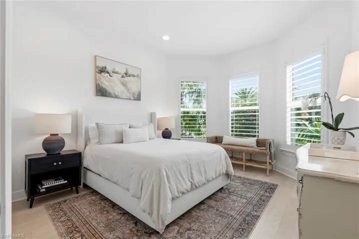 5839 Haiti Dr, Naples, Florida 34113