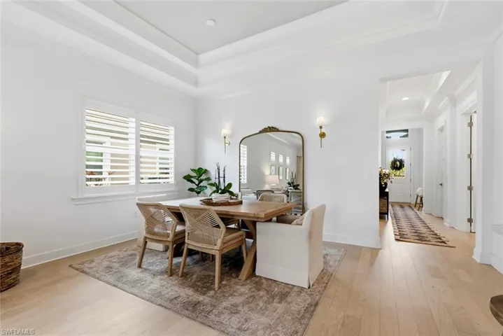 5839 Haiti Dr, Naples, Florida 34113