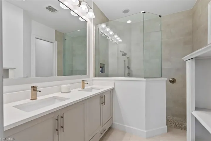 5839 Haiti Dr, Naples, Florida 34113