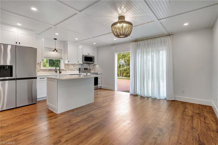 Guest suite entry from driveway
